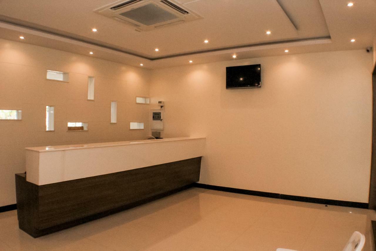 The Pioneer Hotel Visakhapatnam Bagian luar foto